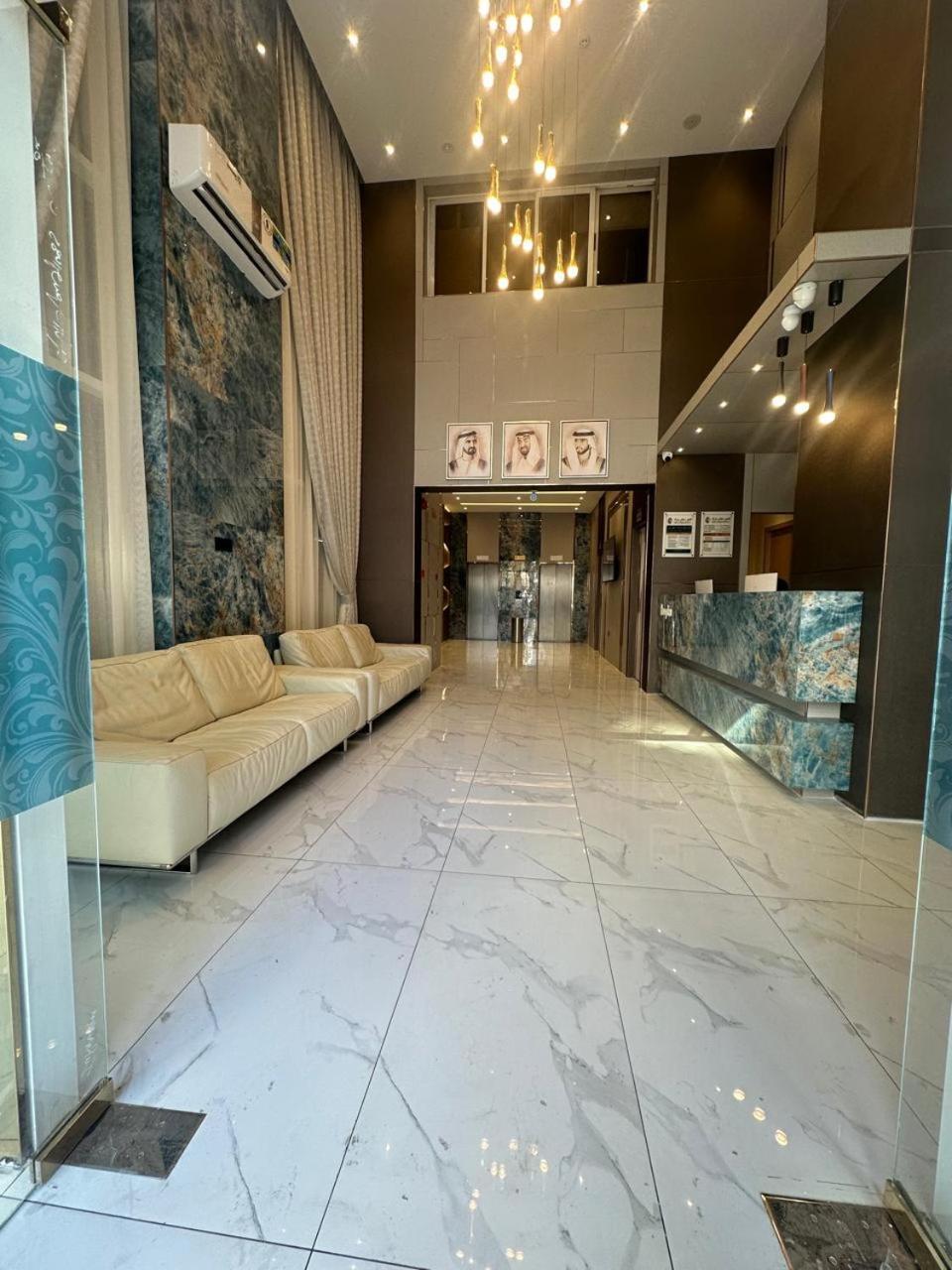 Sky Park Hotel Dubai Exterior photo