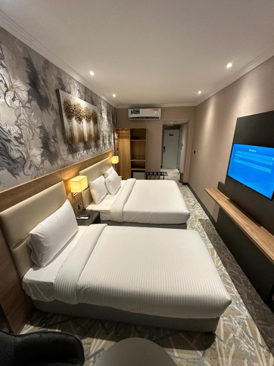 Sky Park Hotel Dubai Exterior photo